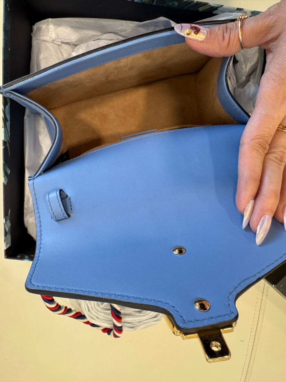Gucci Light Blue Leather Top Handle Satchel with Tricolor Rope Strap - Picture 4 of 5
